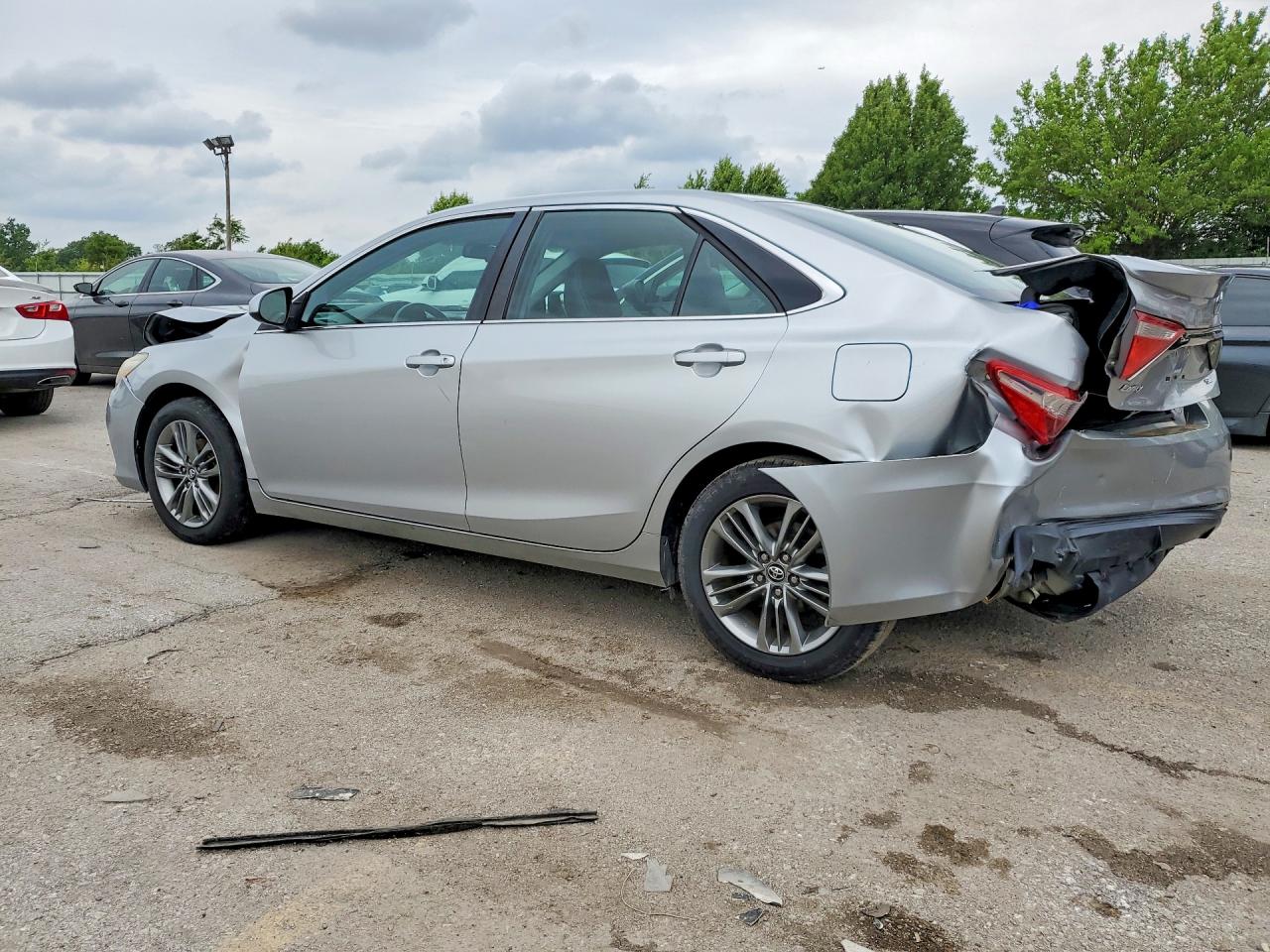 2017 TOYOTA CAMRY SE — снимка 2