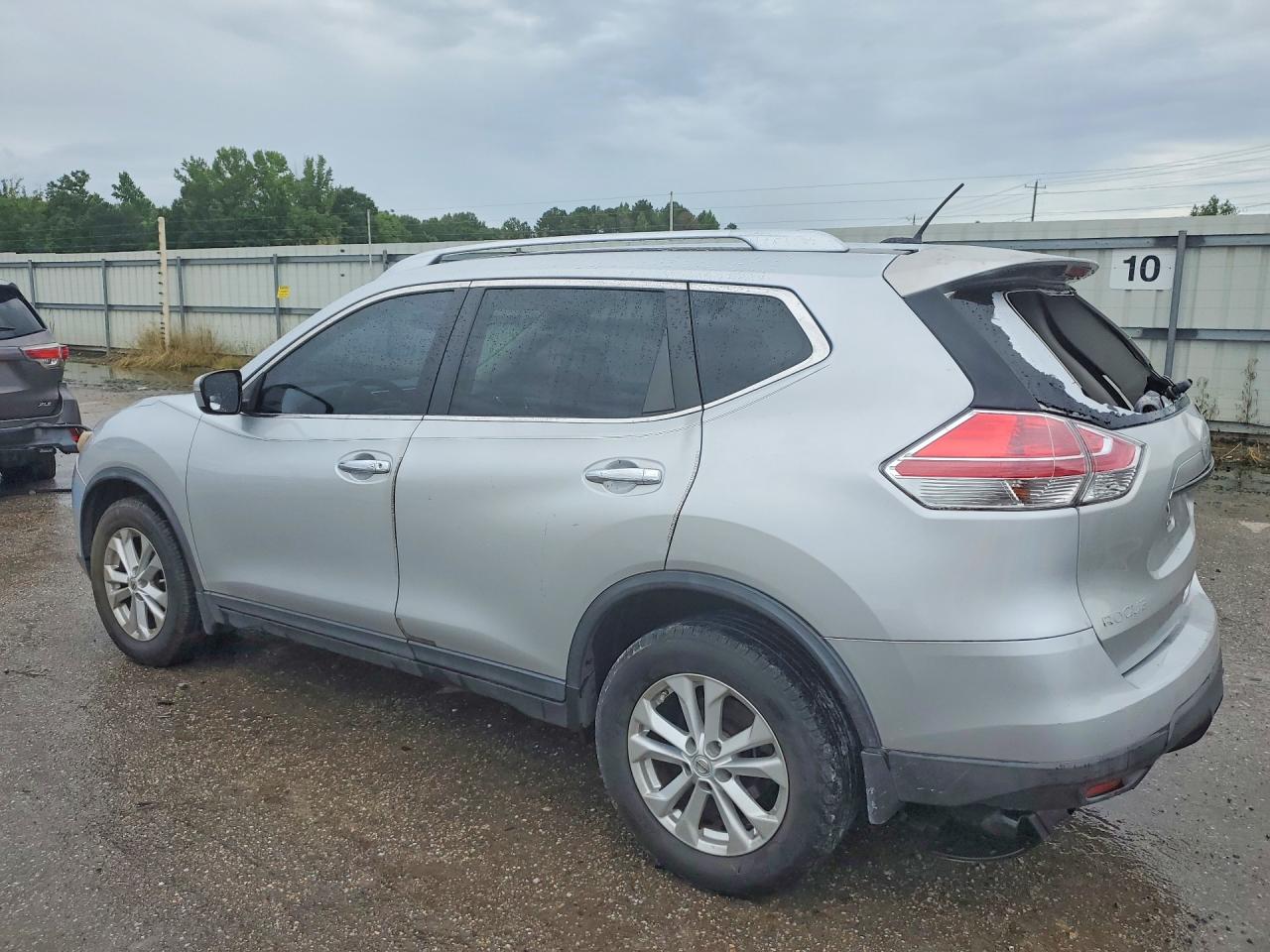 2015 NISSAN ROGUE SV — снимка 2