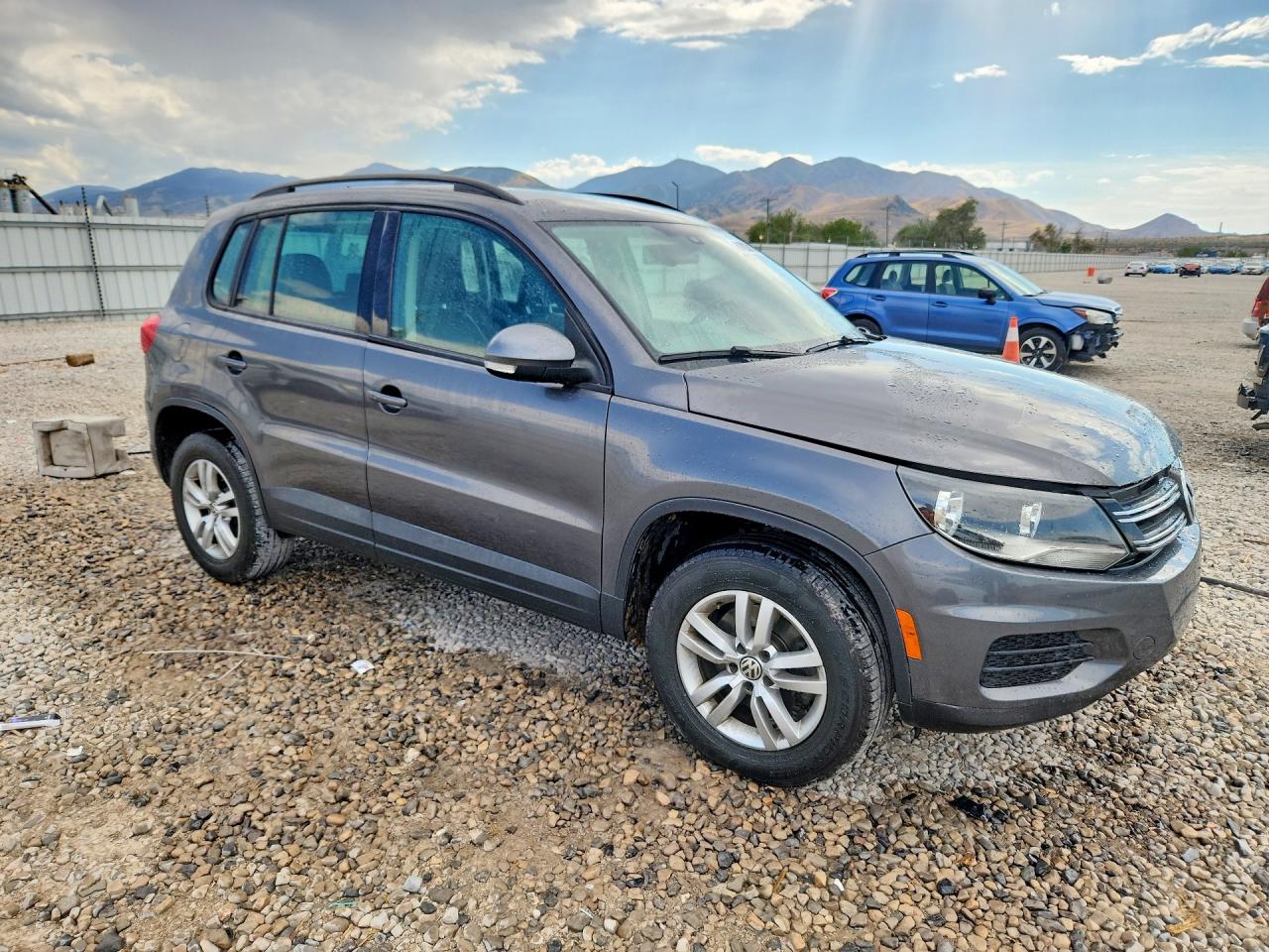 2016 VOLKSWAGEN TIGUAN S — снимка 4