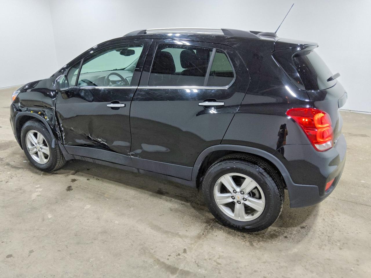 2019 CHEVROLET TRAX 1LT — снимка 2