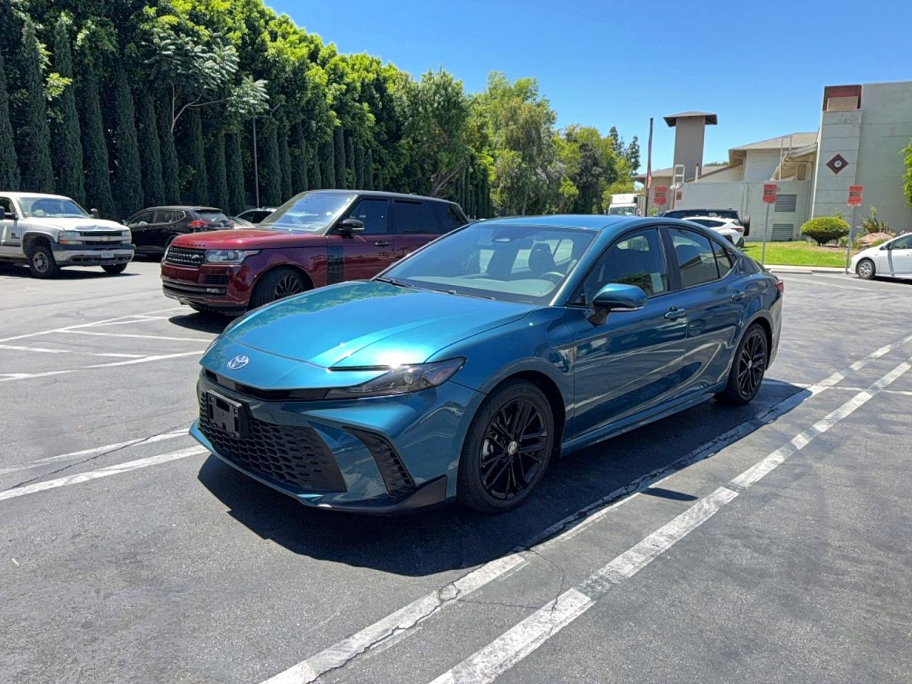2026 TOYOTA CAMRY SE — снимка 2