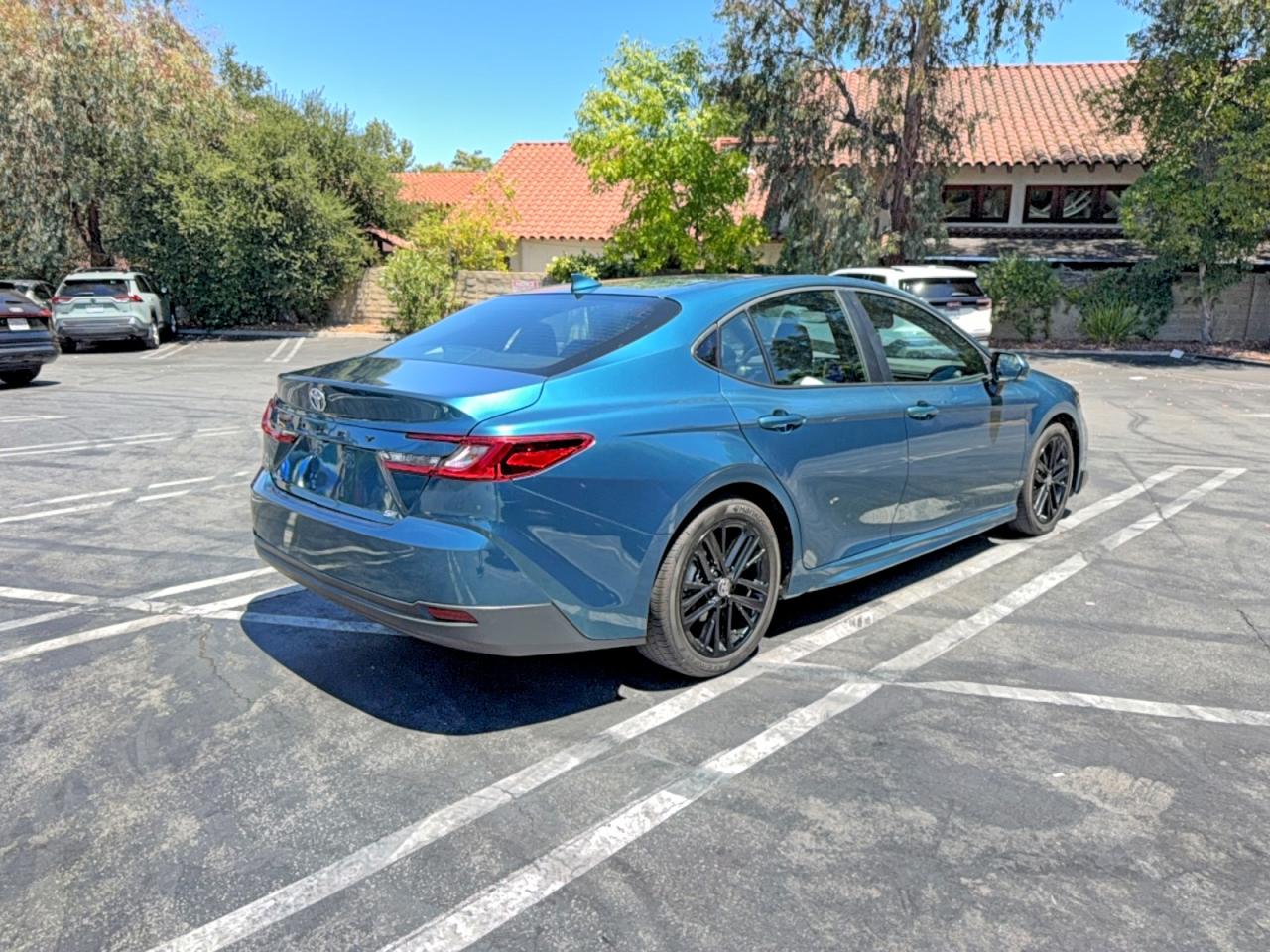2026 TOYOTA CAMRY SE — снимка 4