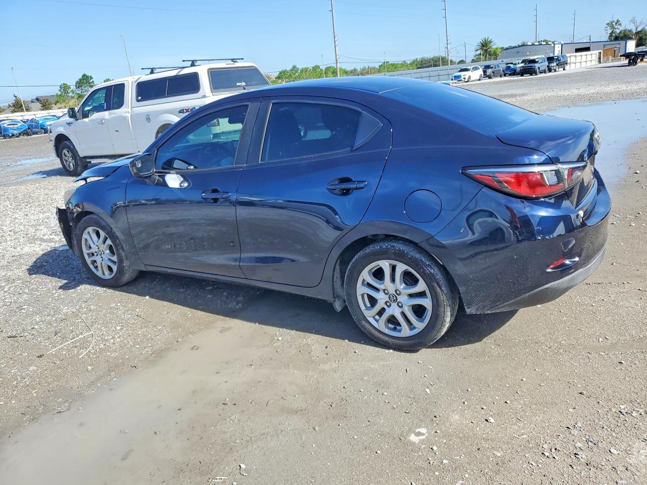 2018 TOYOTA YARIS IA BASE — снимка 2