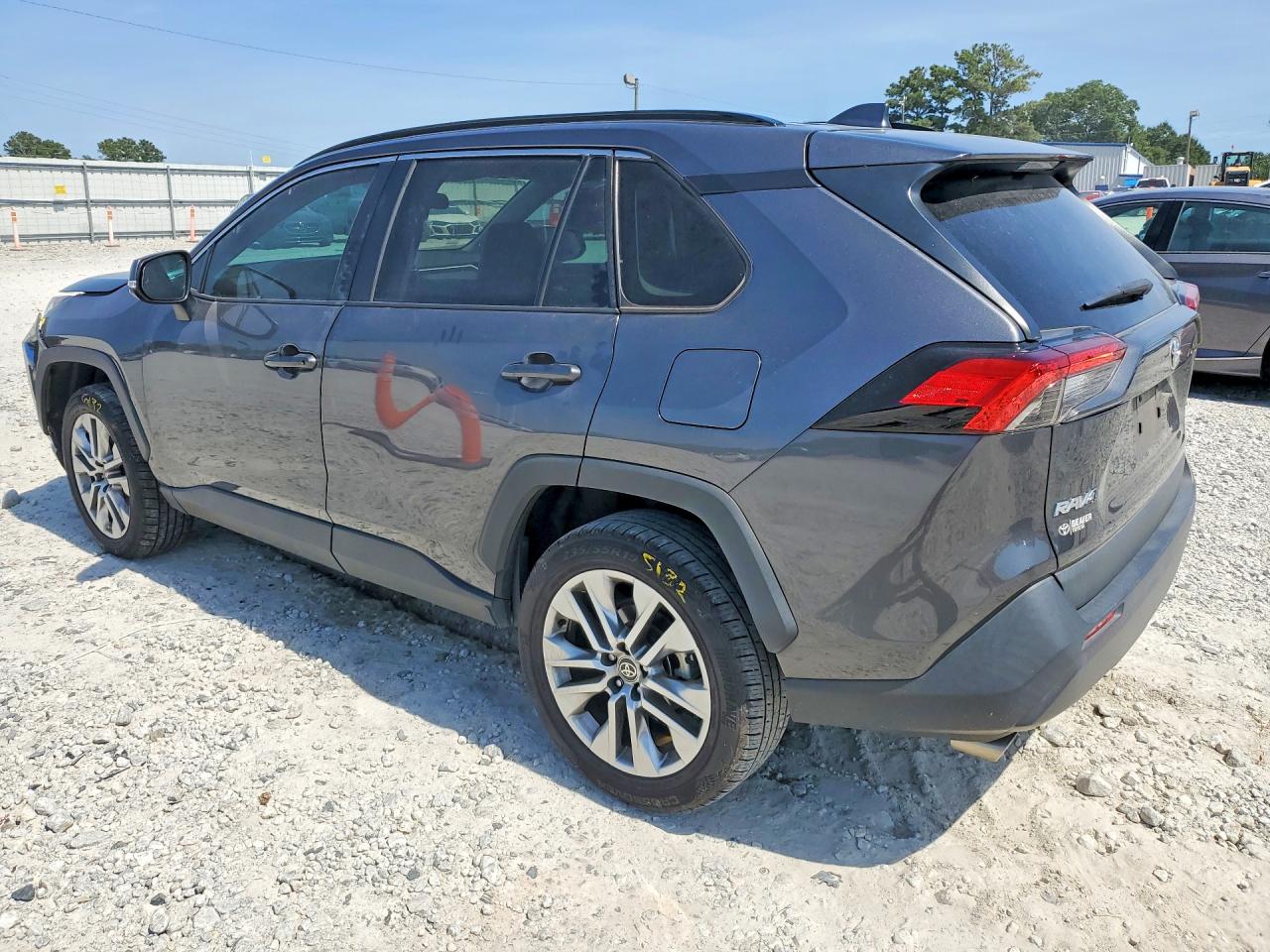 2023 TOYOTA RAV4 XLE PREMIUM — снимка 2
