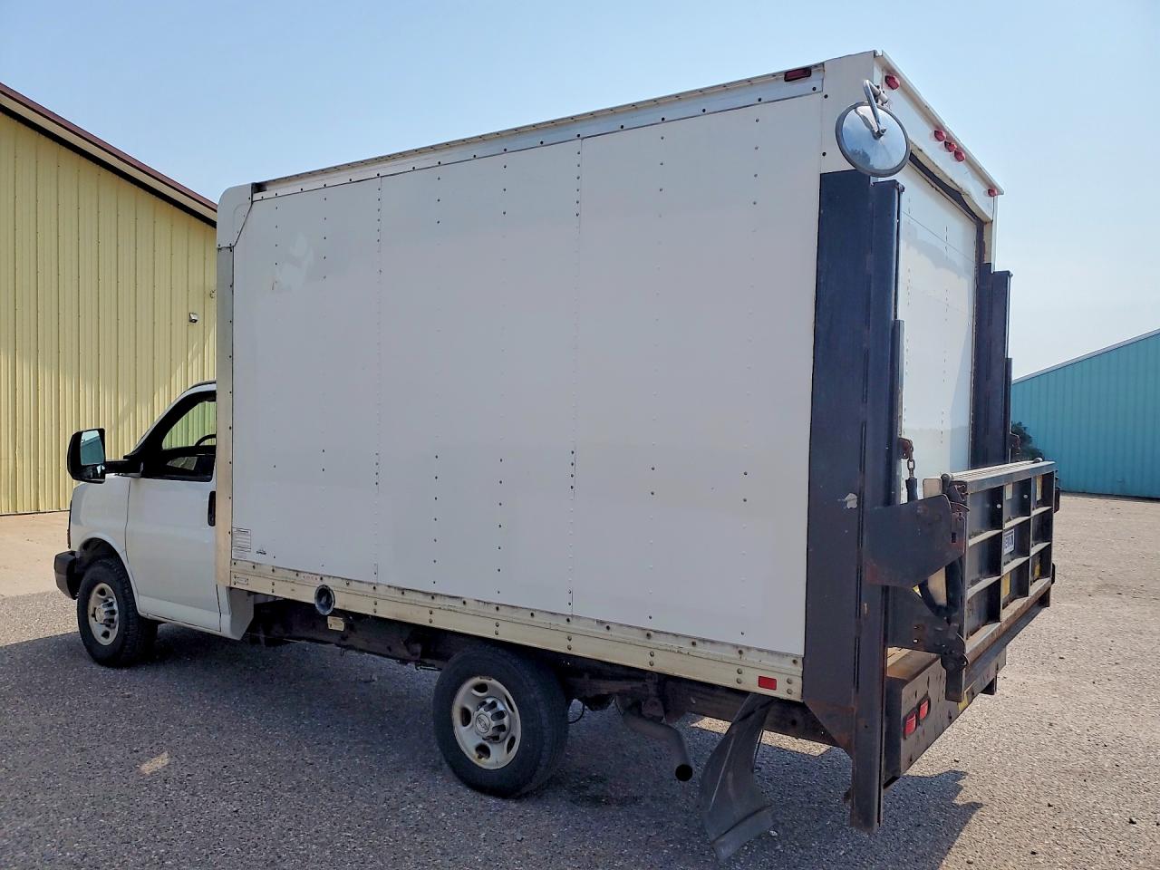 2015 CHEVROLET EXPRESS — снимка 2