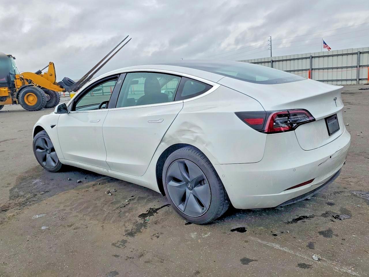 2020 TESLA MODEL 3 — снимка 2