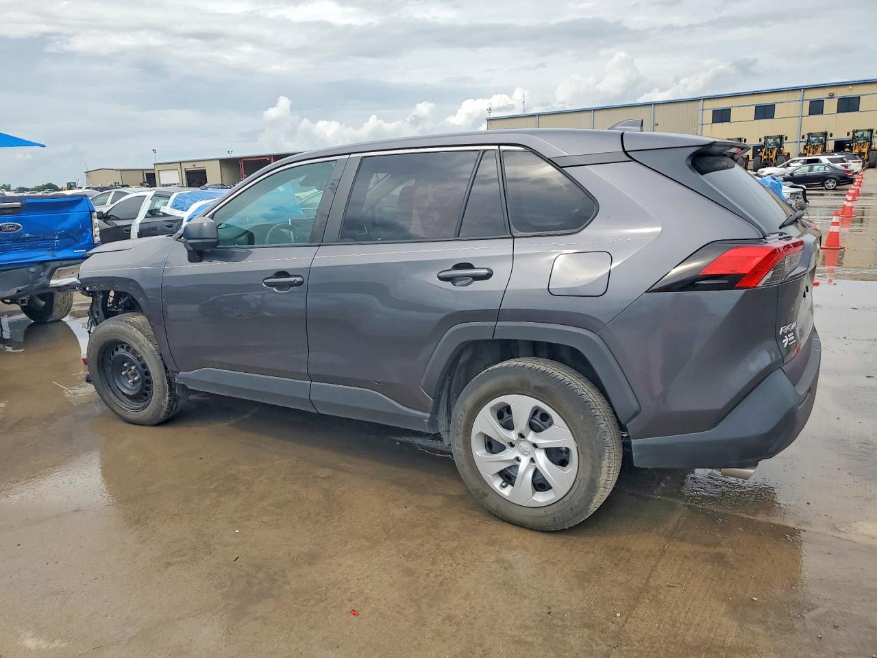 2024 TOYOTA RAV4 LE — снимка 2