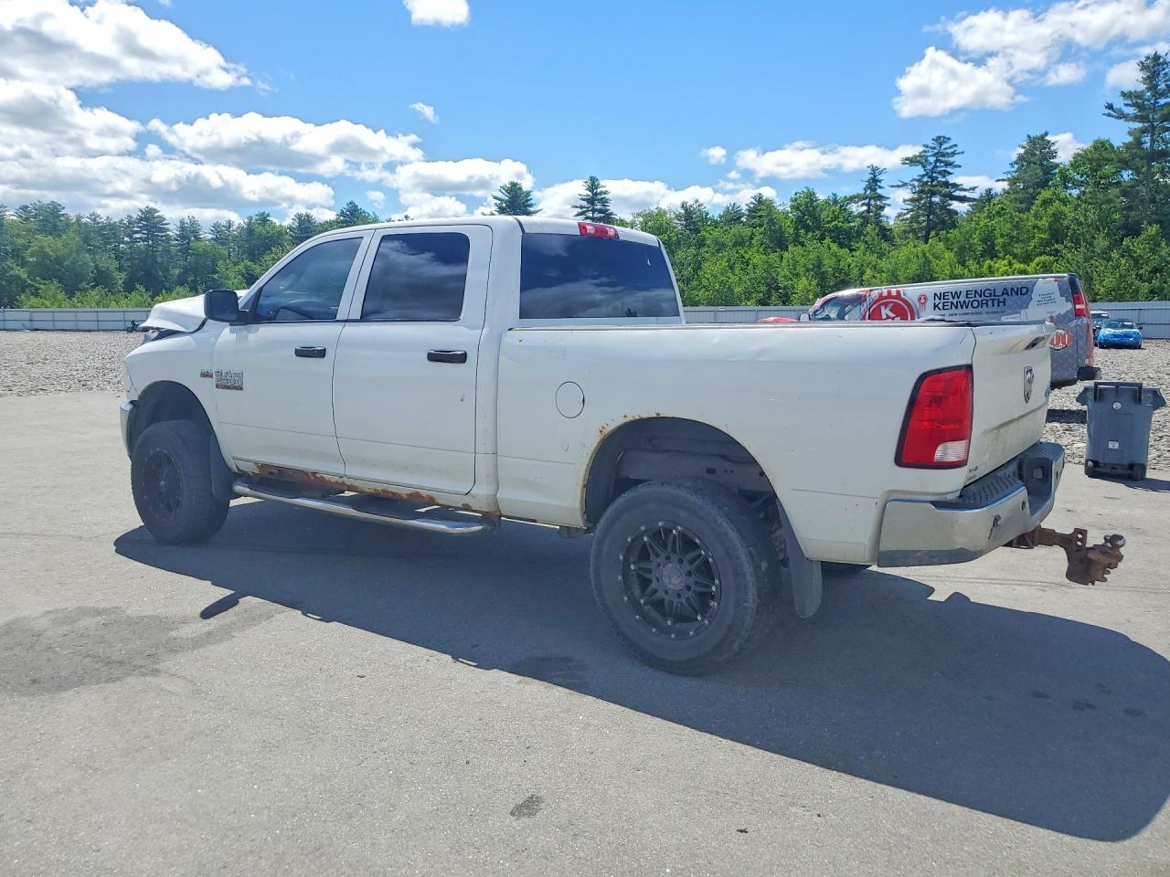 2015 RAM 2500 ST — снимка 2