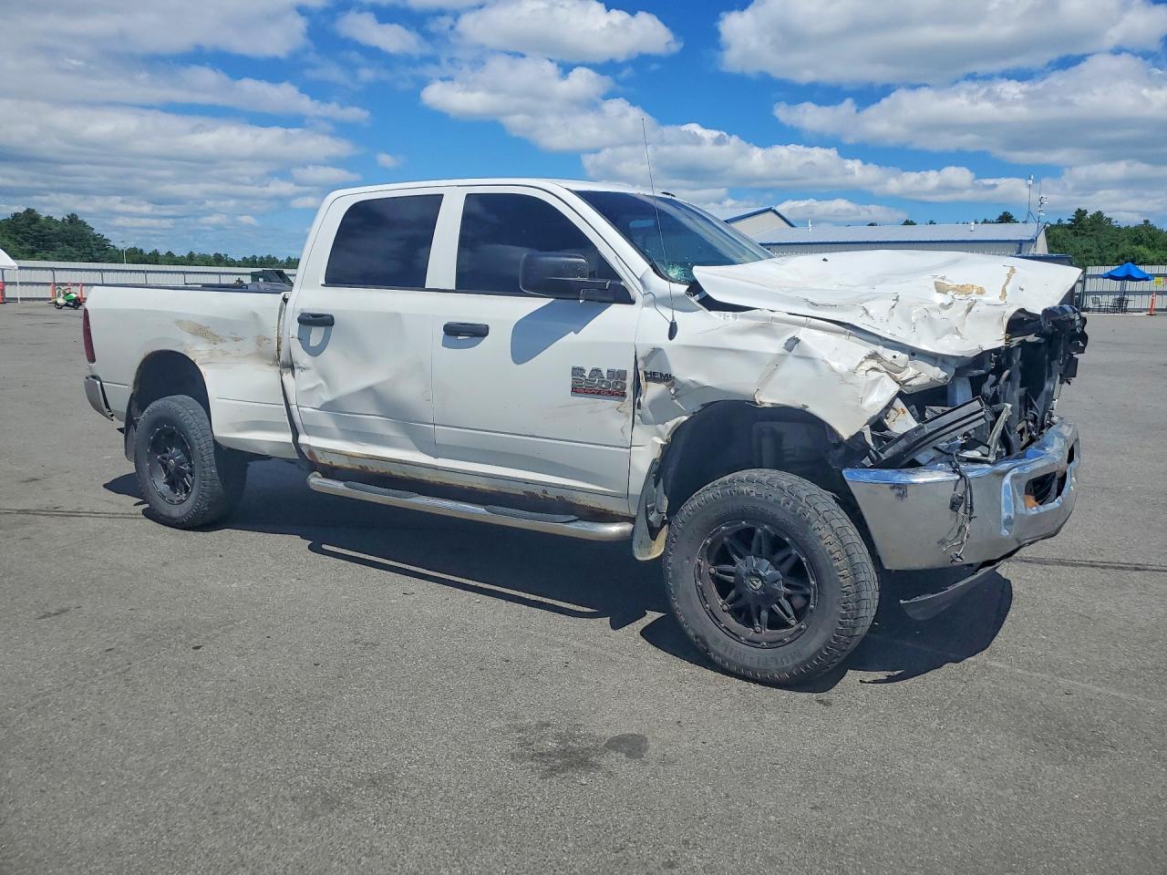 2015 RAM 2500 ST — снимка 4