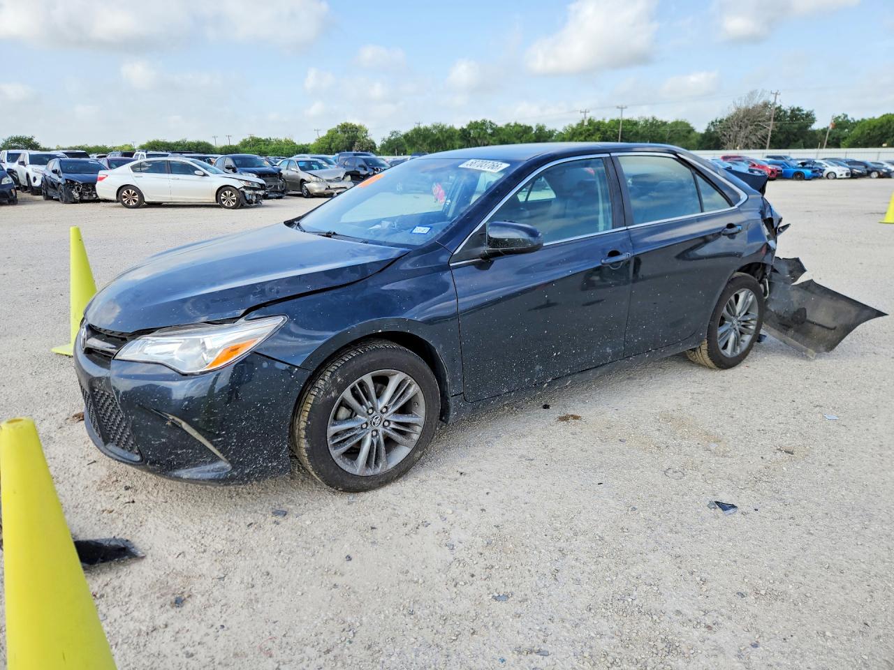 2017 TOYOTA CAMRY SE