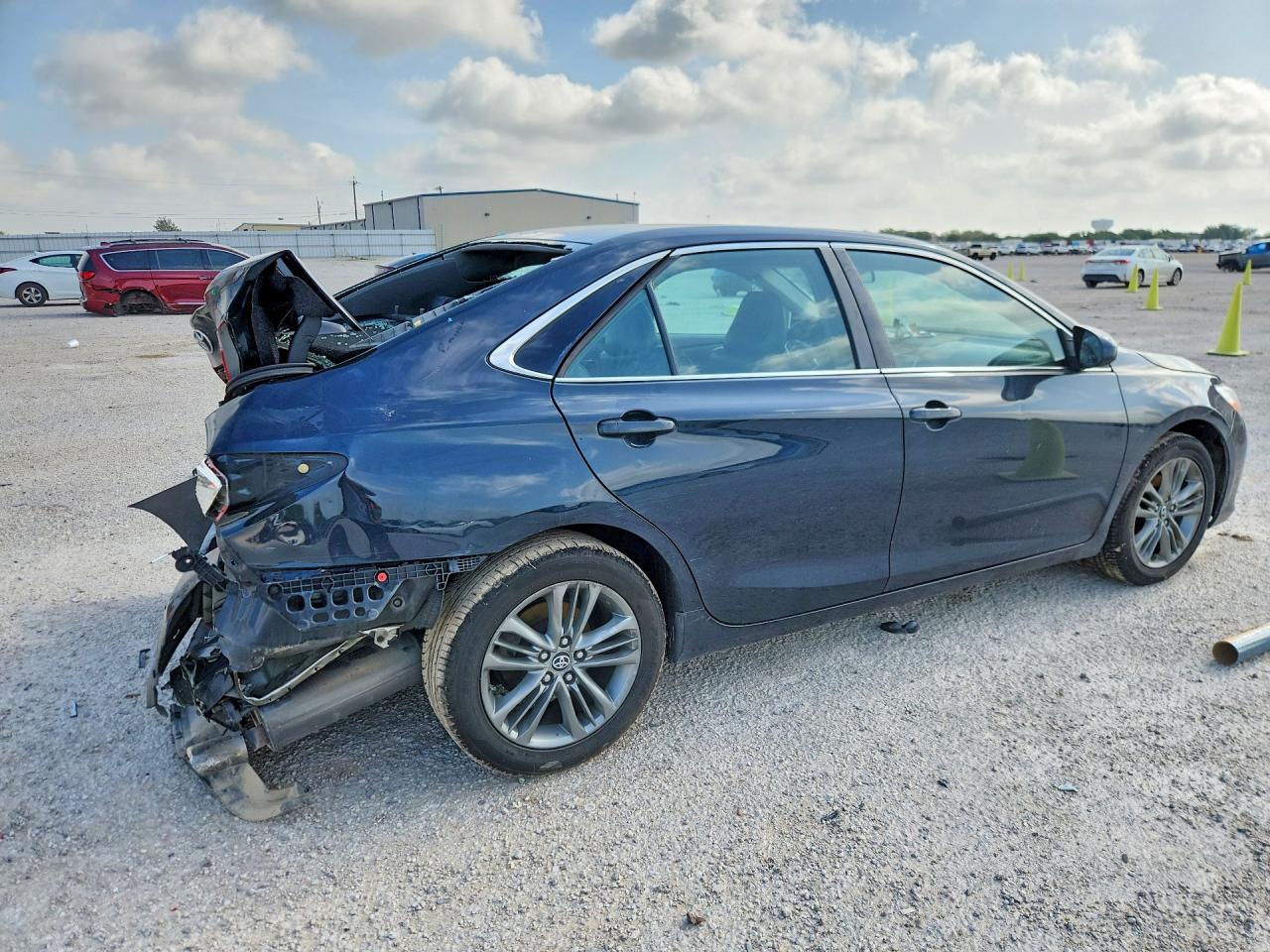 2017 TOYOTA CAMRY SE — снимка 3