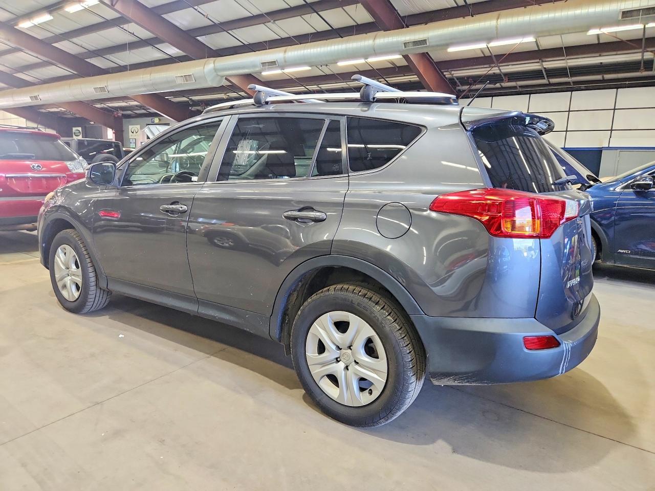 2015 TOYOTA RAV4 LE — снимка 2