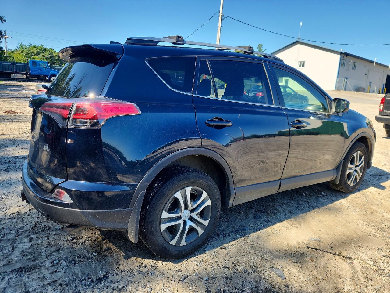 2018 TOYOTA RAV4 LE — снимка 3