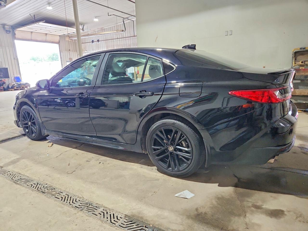 2026 TOYOTA CAMRY SE — снимка 2