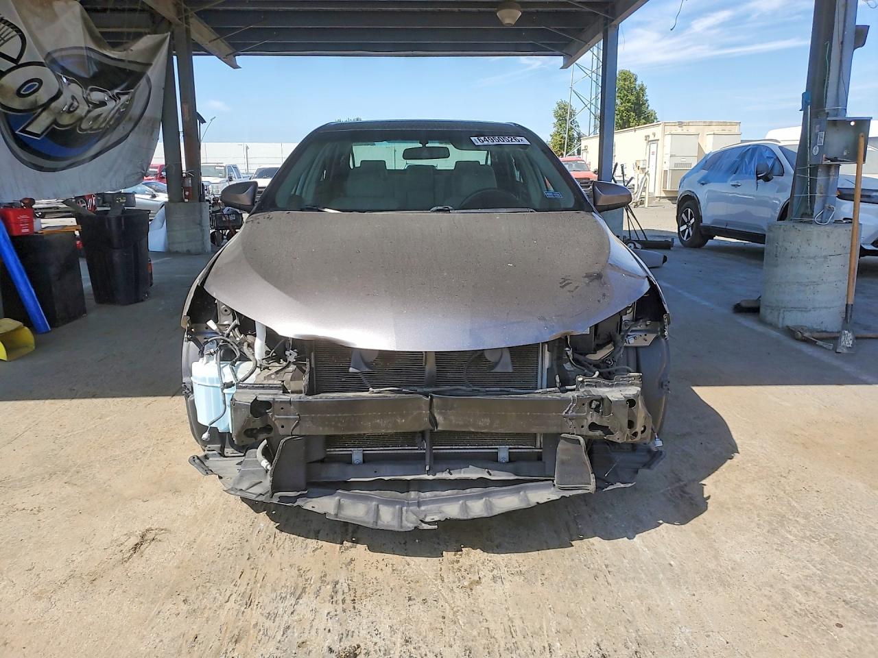 2016 TOYOTA CAMRY LE — снимка 5