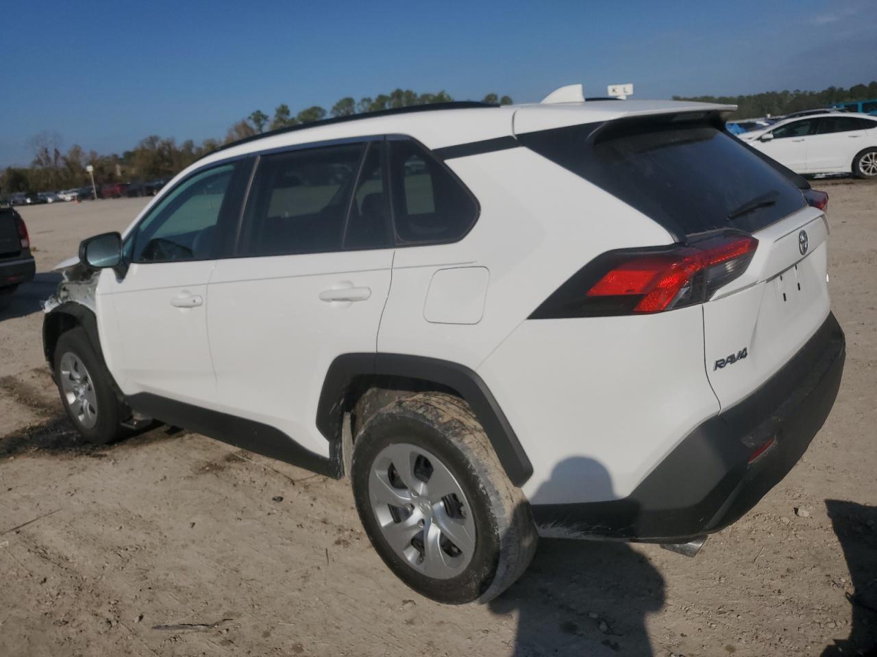 2021 TOYOTA RAV4 LE — снимка 2