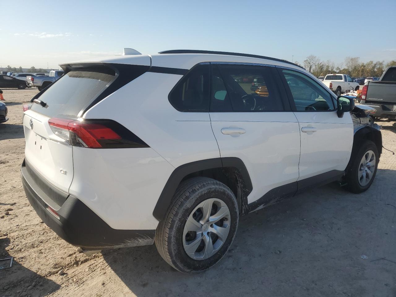2021 TOYOTA RAV4 LE — снимка 3