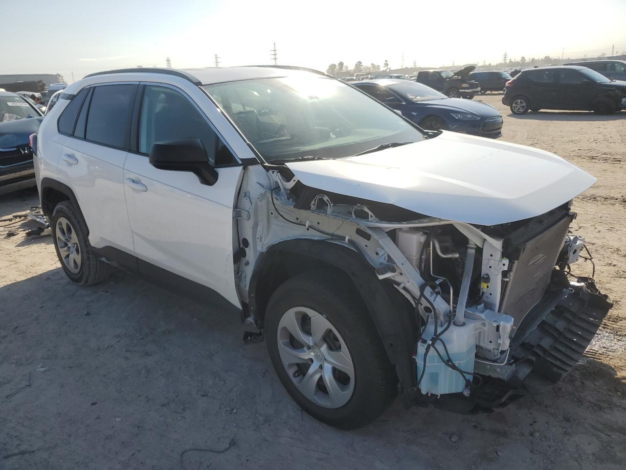 2021 TOYOTA RAV4 LE — снимка 4
