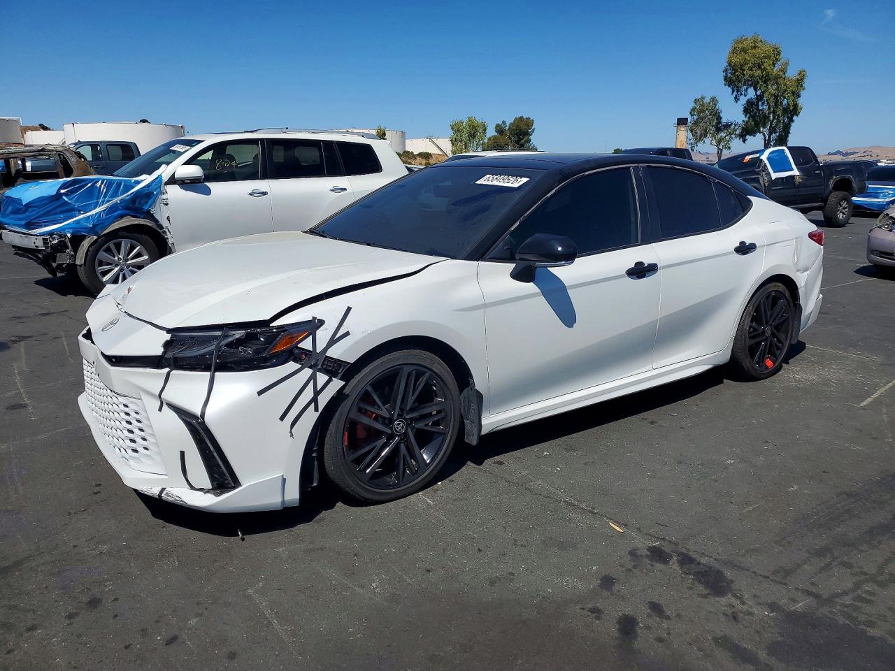 2025 TOYOTA CAMRY XSE