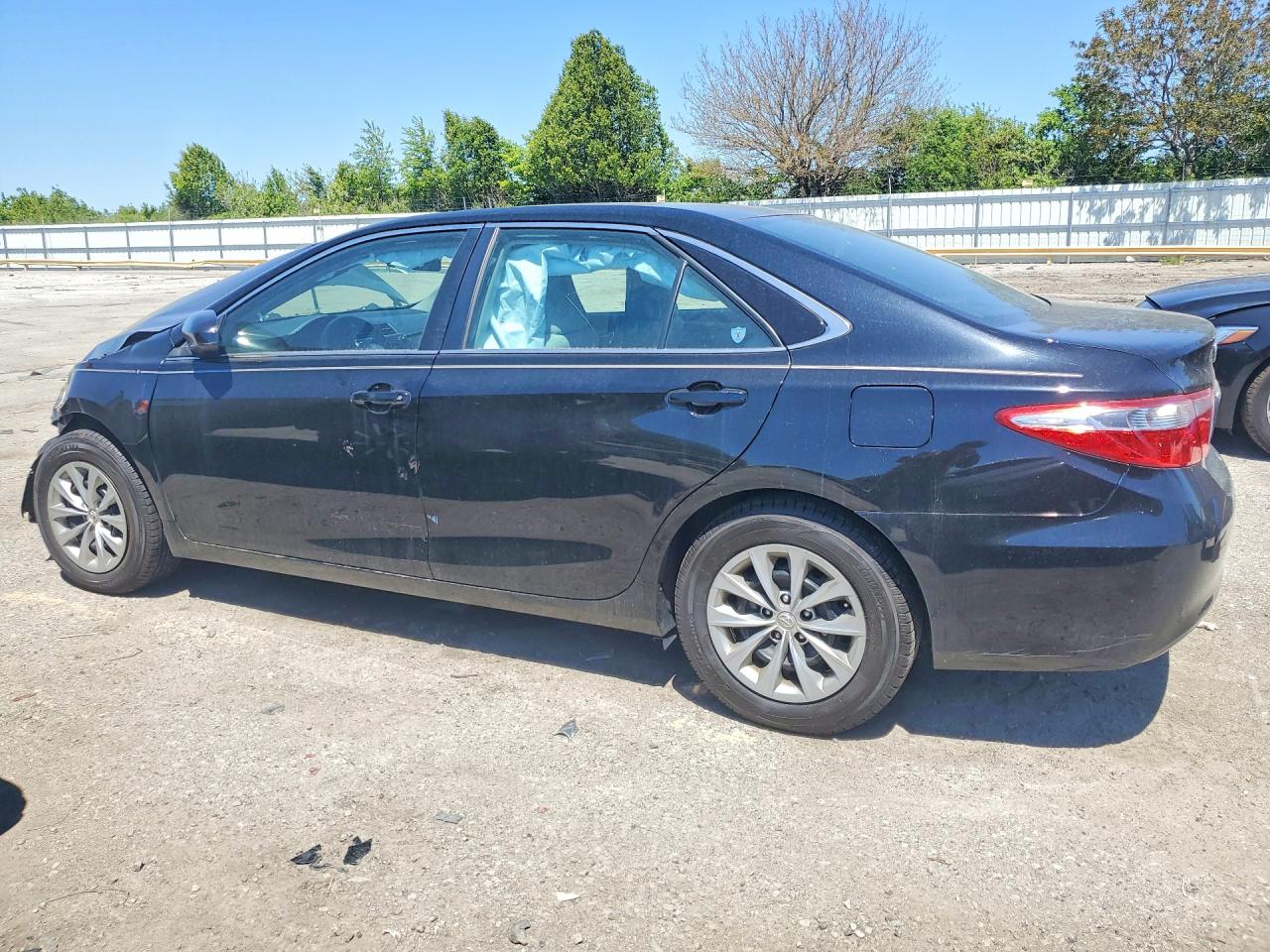 2016 TOYOTA CAMRY LE — снимка 2