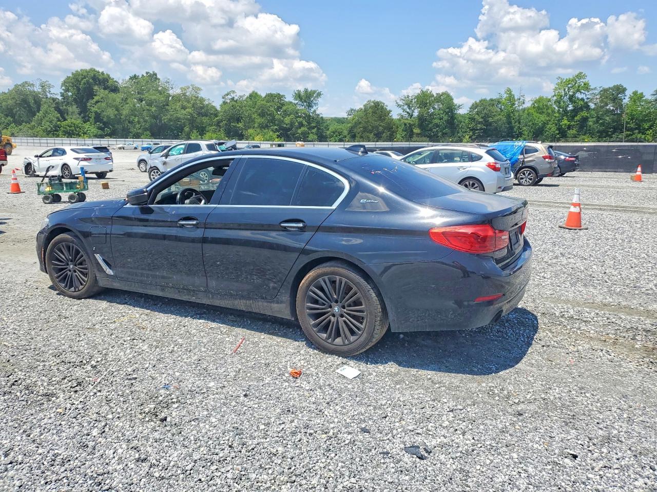2018 BMW 530E — снимка 2