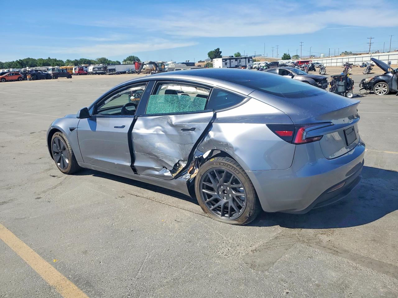 2026 TESLA MODEL 3 — снимка 2