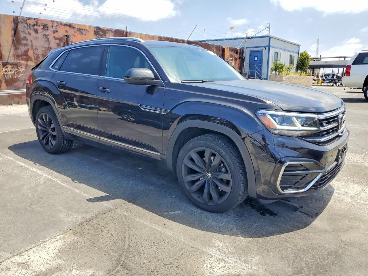2020 VOLKSWAGEN ATLAS CROSS SPORT SEL PREMIUM R-LINE — снимка 4