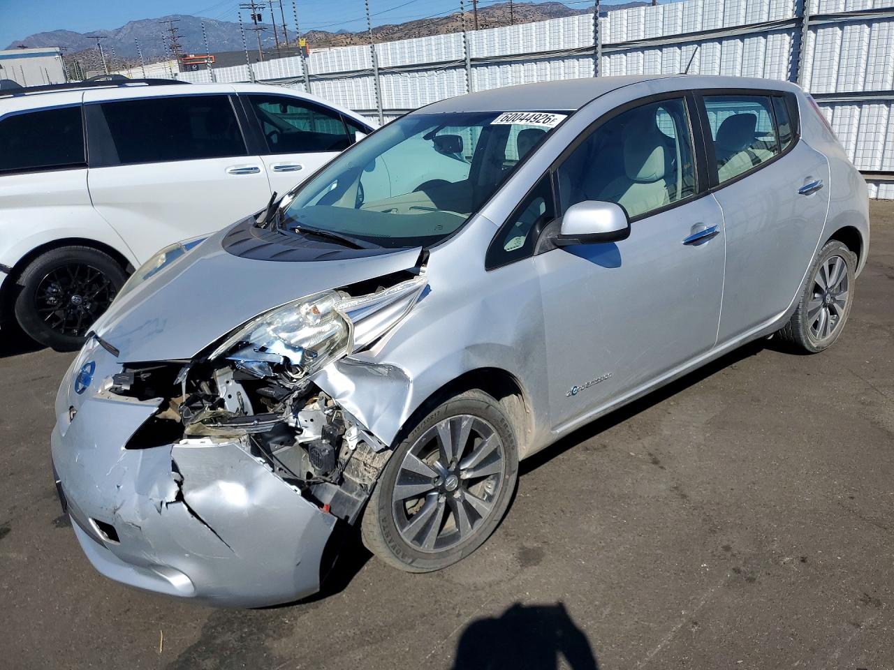2015 NISSAN LEAF SV