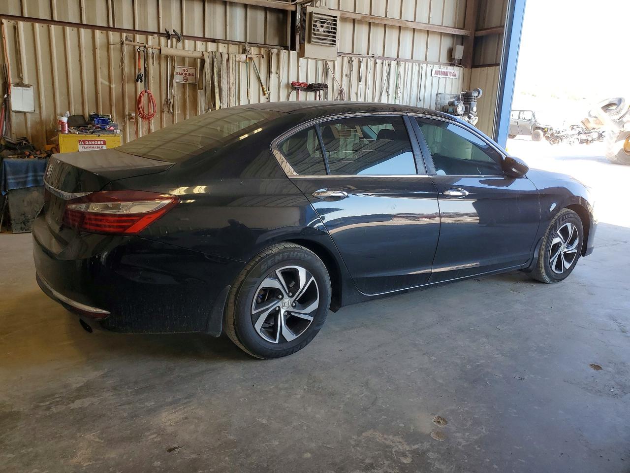 2017 HONDA ACCORD LX — снимка 3
