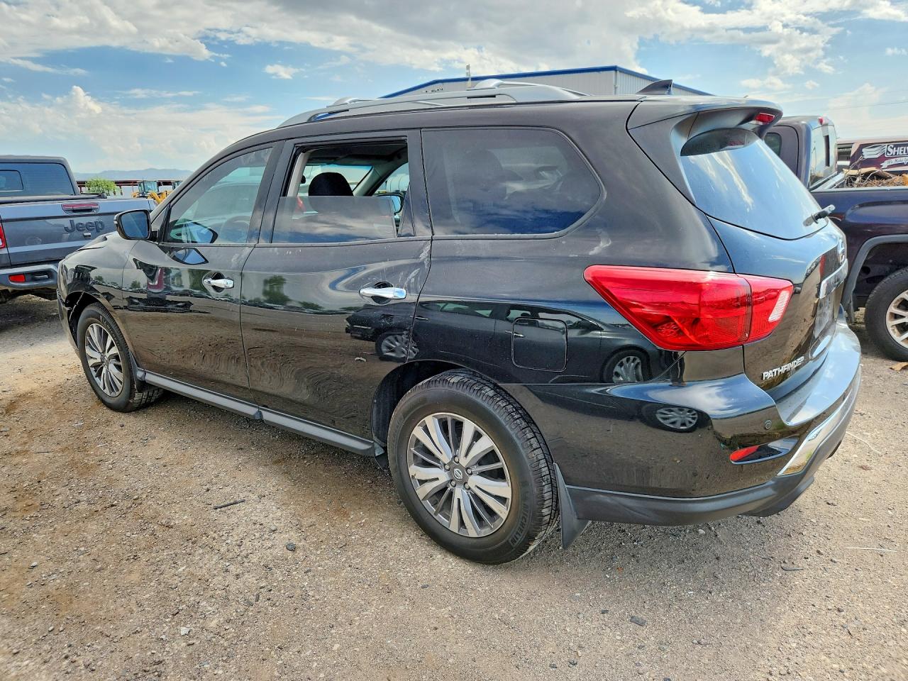 2019 NISSAN PATHFINDER S — снимка 2