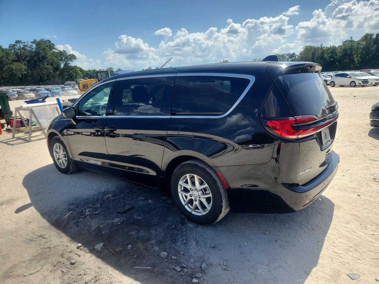 2026 CHRYSLER PACIFICA SELECT — снимка 2