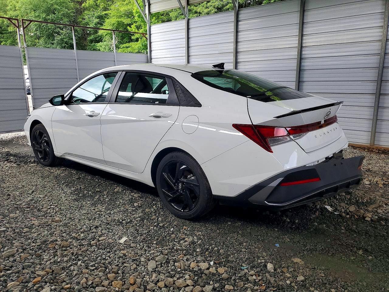 2026 HYUNDAI ELANTRA SEL SPORT — снимка 2