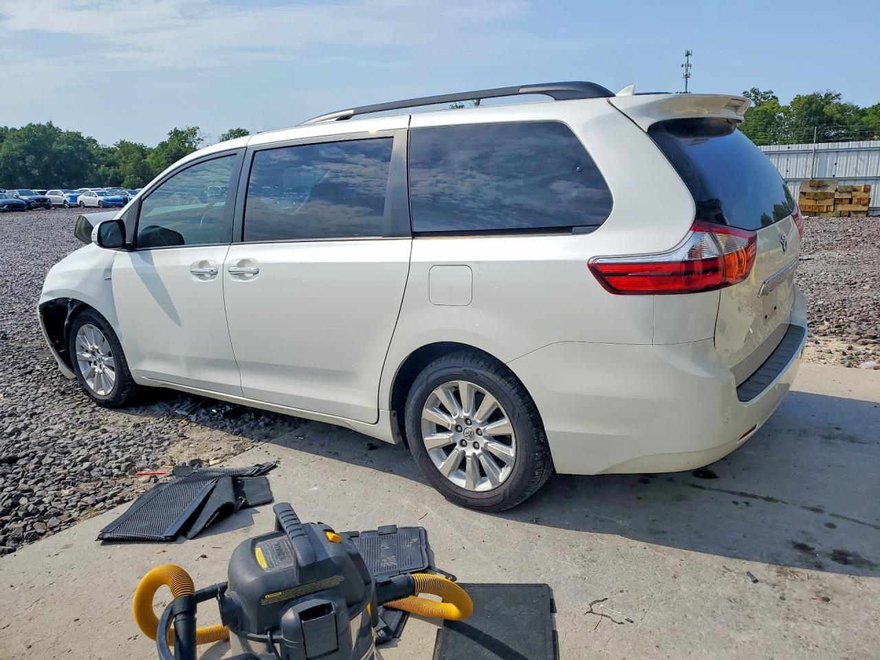 2016 TOYOTA SIENNA LIMITED 7-PASSENGER — снимка 2
