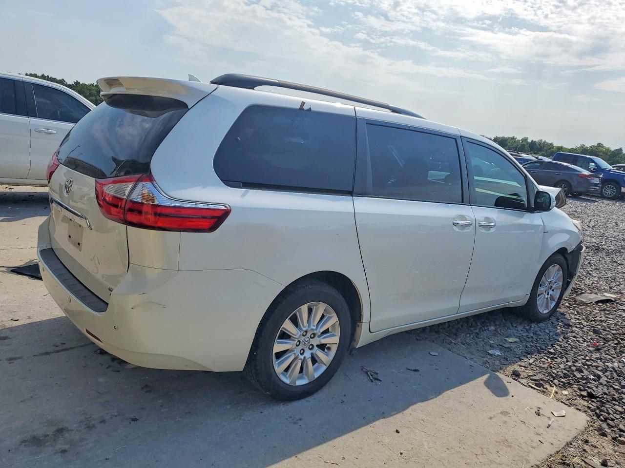2016 TOYOTA SIENNA LIMITED 7-PASSENGER — снимка 3