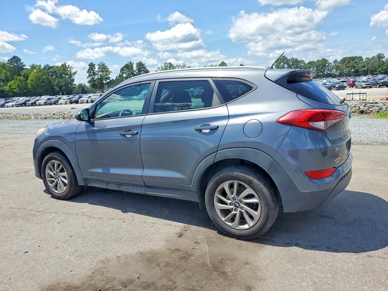 2016 HYUNDAI TUCSON SE — снимка 2