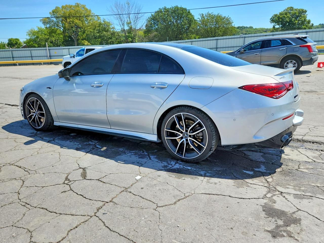 2022 MERCEDES-BENZ CLA AMG 35 4MATIC — снимка 2