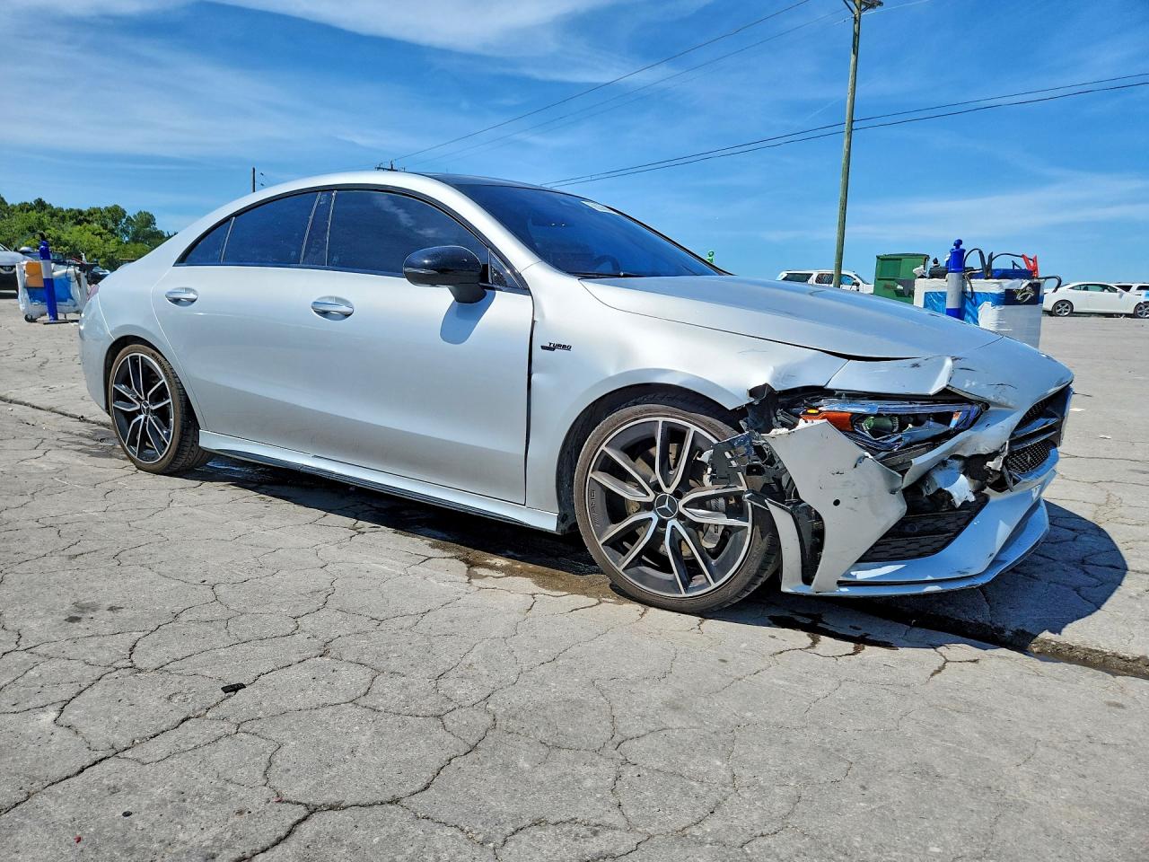 2022 MERCEDES-BENZ CLA AMG 35 4MATIC — снимка 4