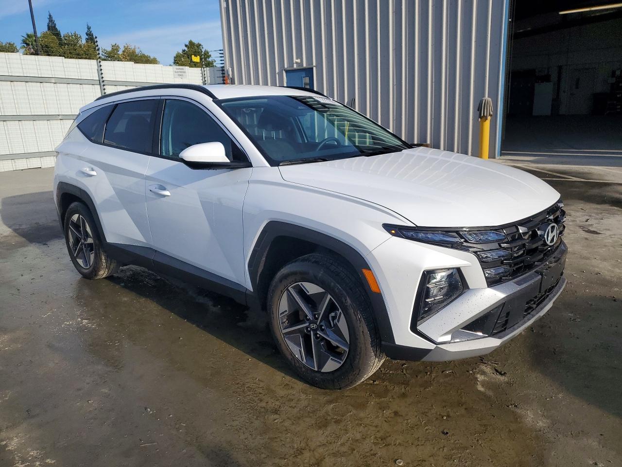 2026 HYUNDAI TUCSON SEL — photo 4