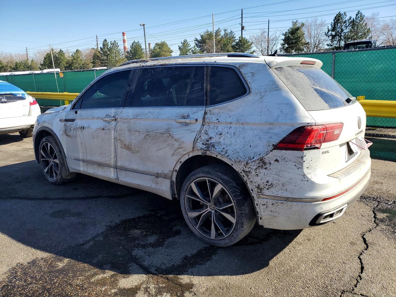 2022 VOLKSWAGEN TIGUAN SEL R-LINE — снимка 2