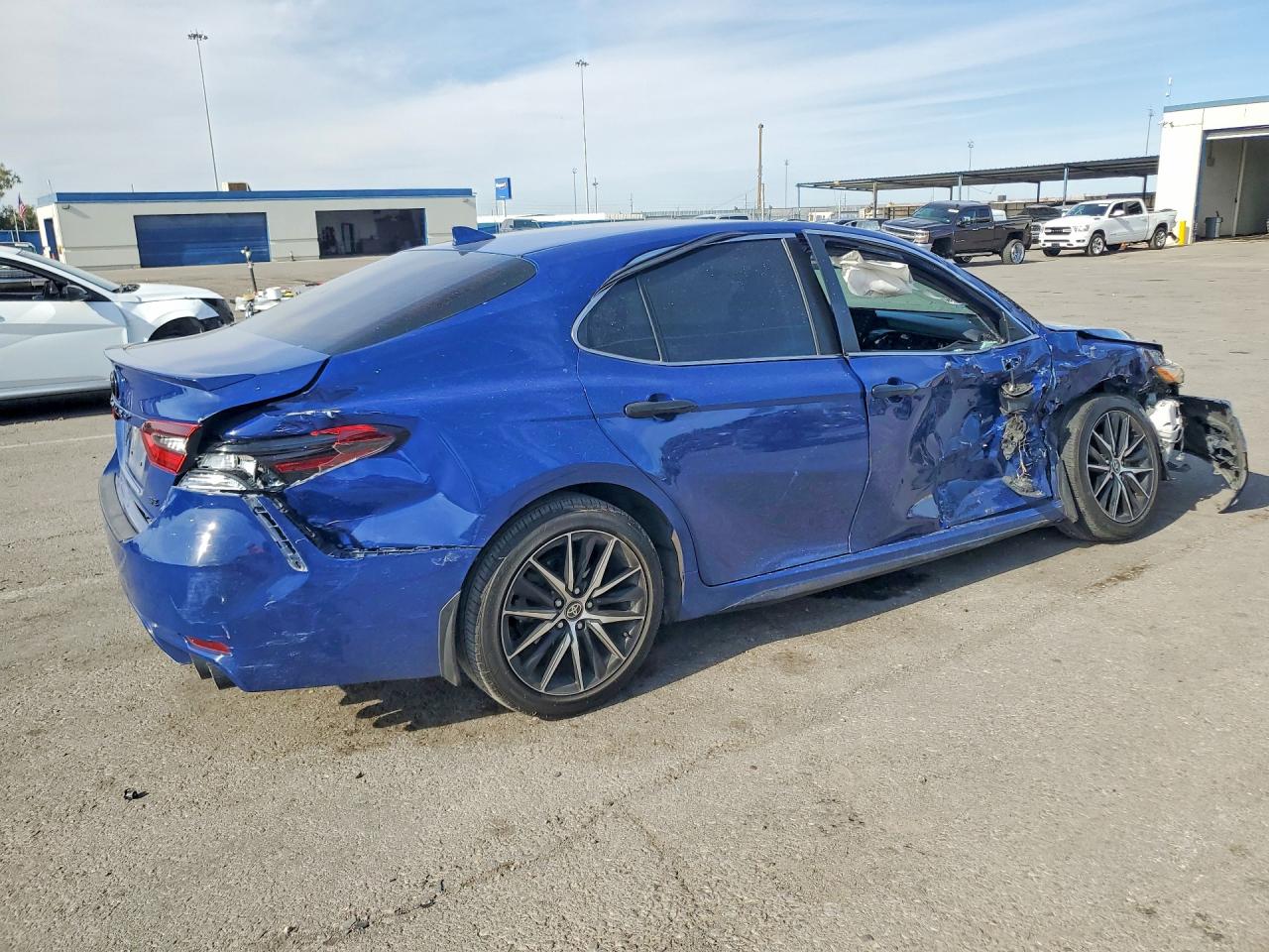 2024 TOYOTA CAMRY SE — снимка 3