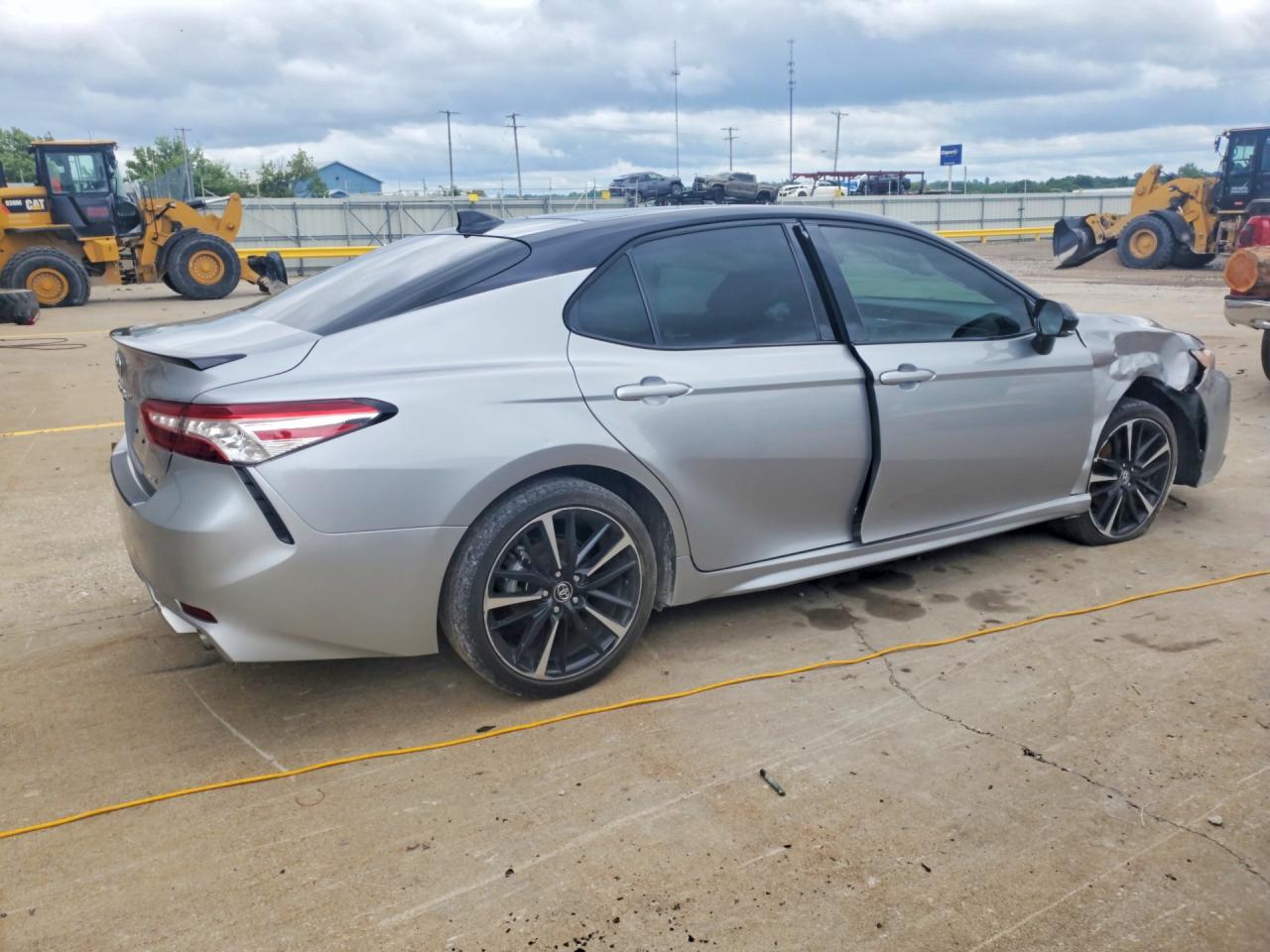 2020 TOYOTA CAMRY XSE — снимка 3