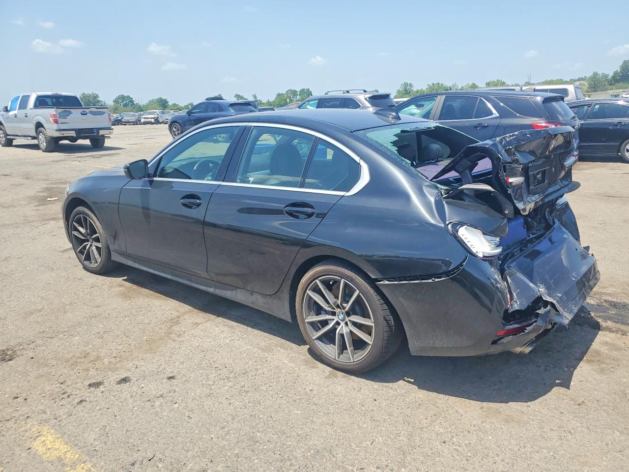 2021 BMW 330XI — снимка 2