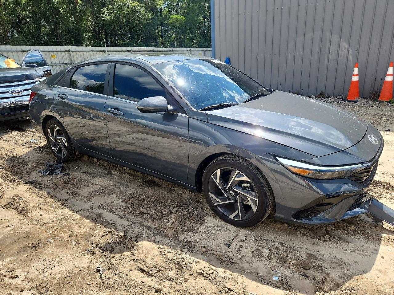 2025 HYUNDAI ELANTRA LIMITED — снимка 4