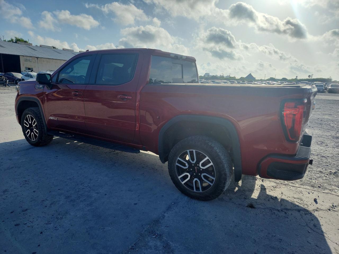 2022 GMC SIERRA LIMITED K1500 AT4 — снимка 2