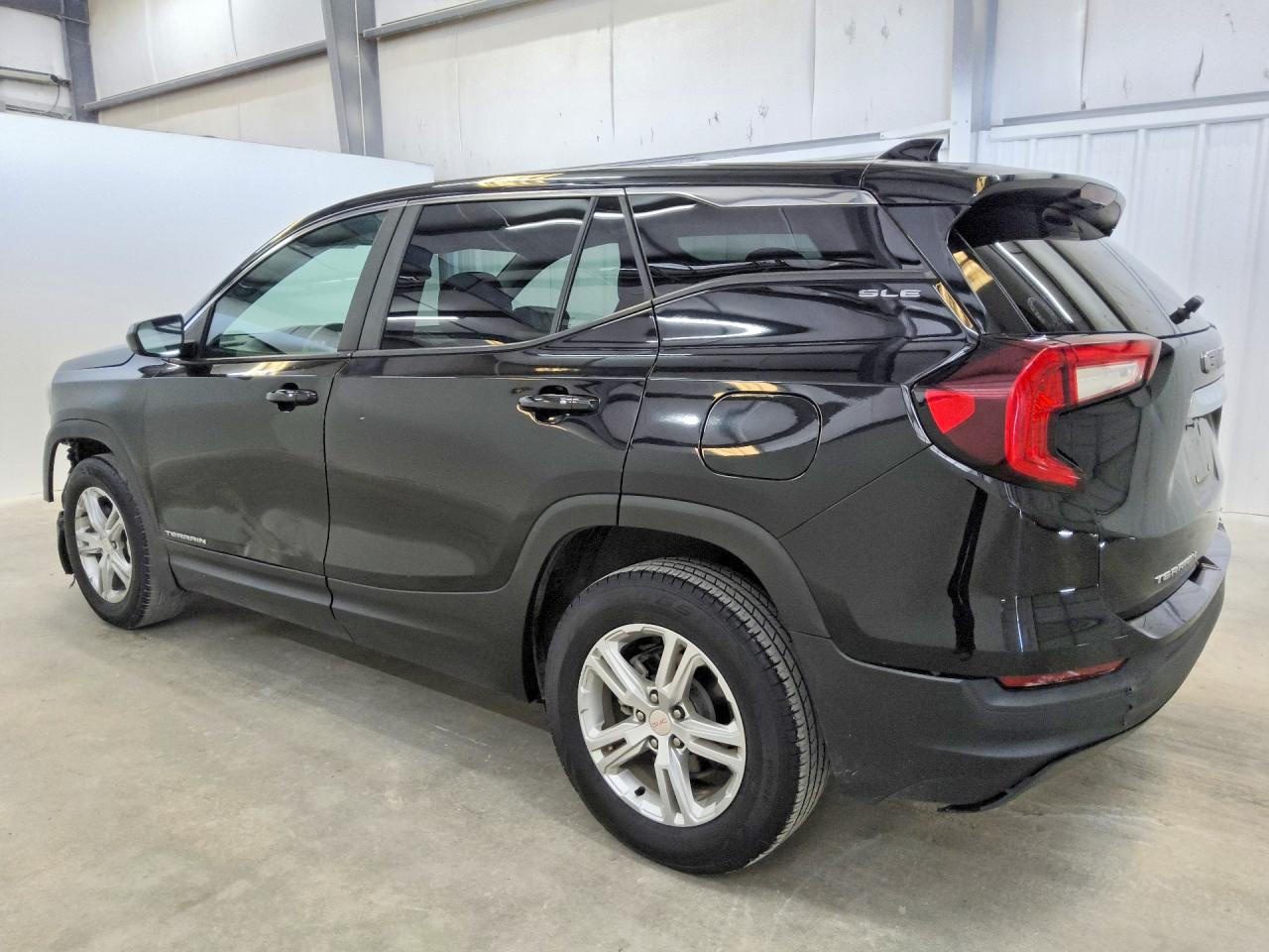 2022 GMC TERRAIN SLE — снимка 2