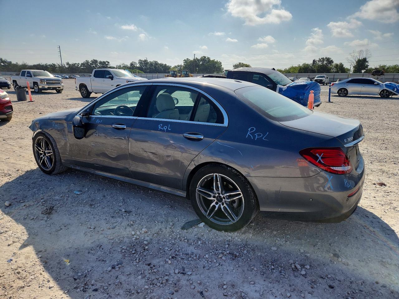 2018 MERCEDES-BENZ E 300 — снимка 2