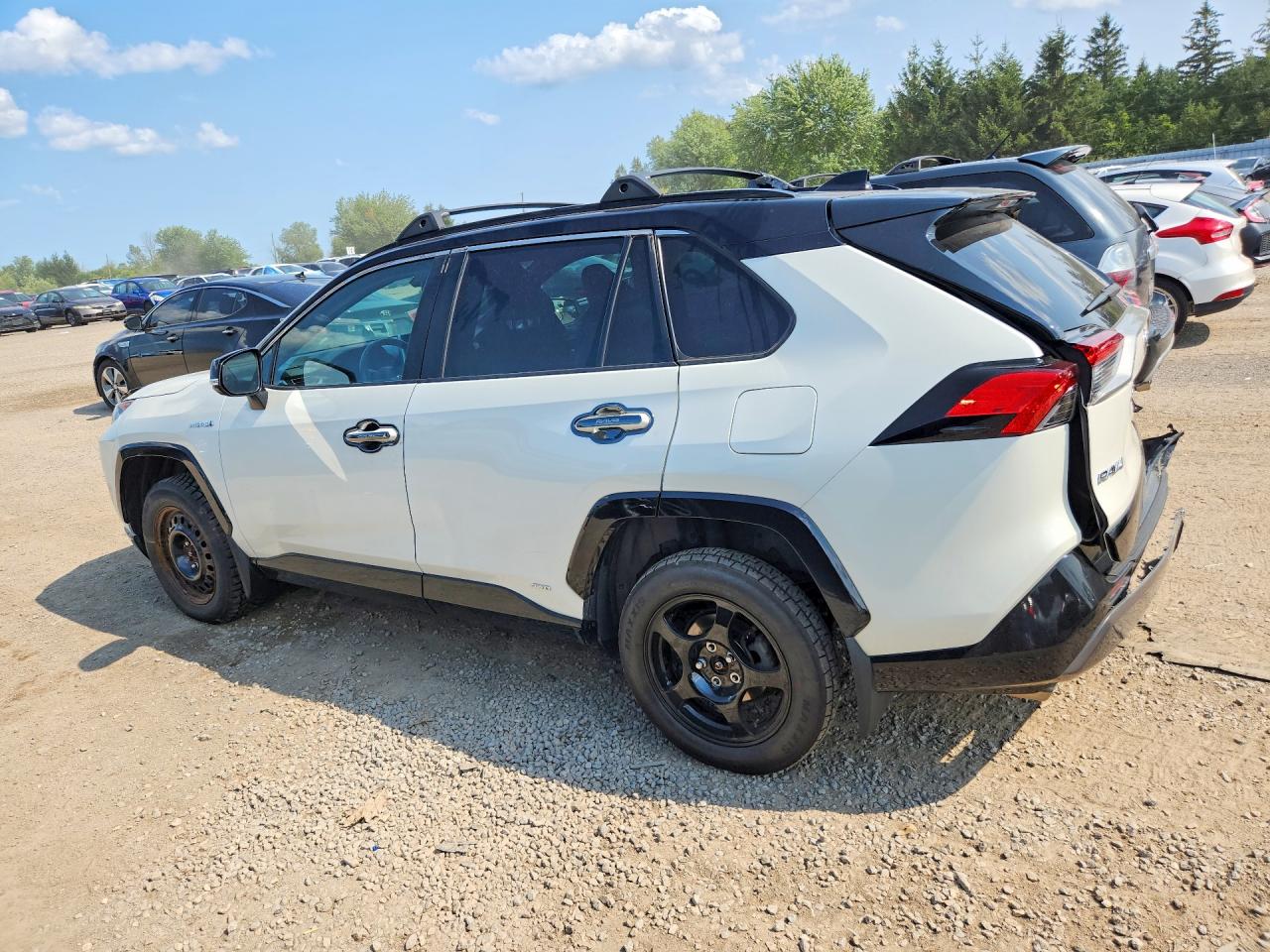 2021 TOYOTA RAV4 XLE — снимка 2