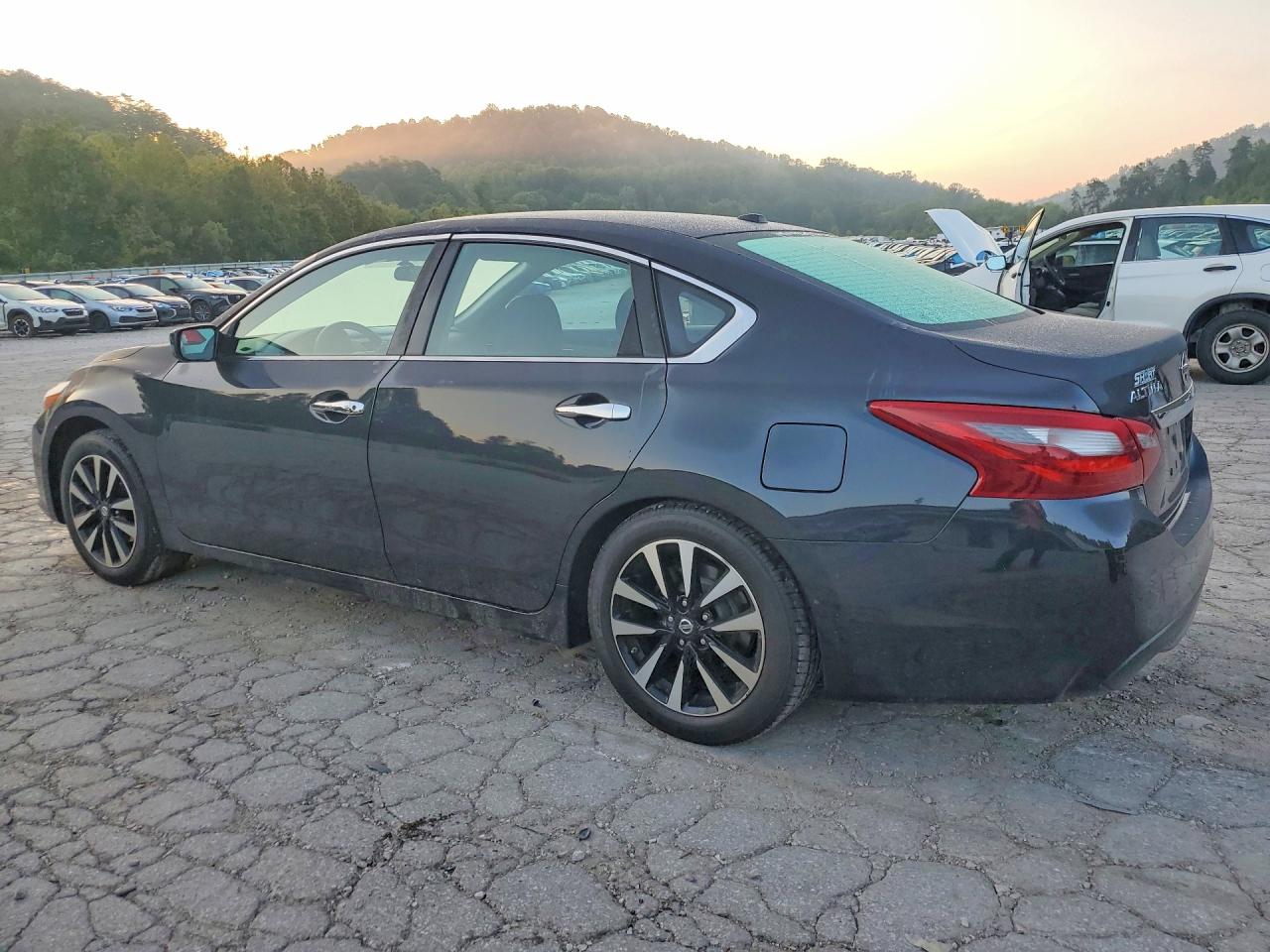 2018 NISSAN ALTIMA 2.5 SV — снимка 2