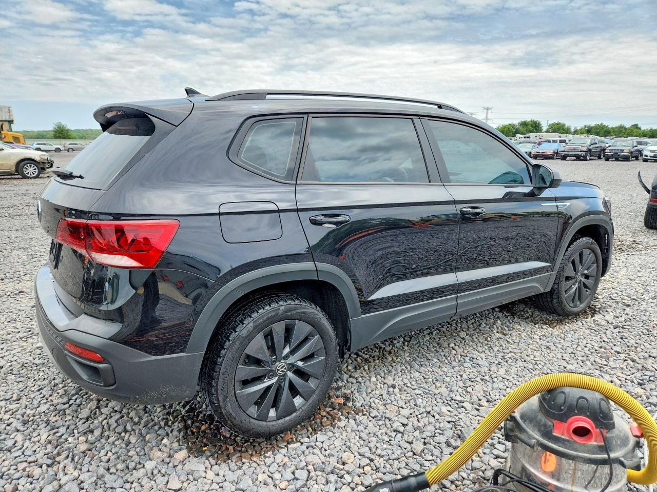 2024 VOLKSWAGEN TAOS S — снимка 3
