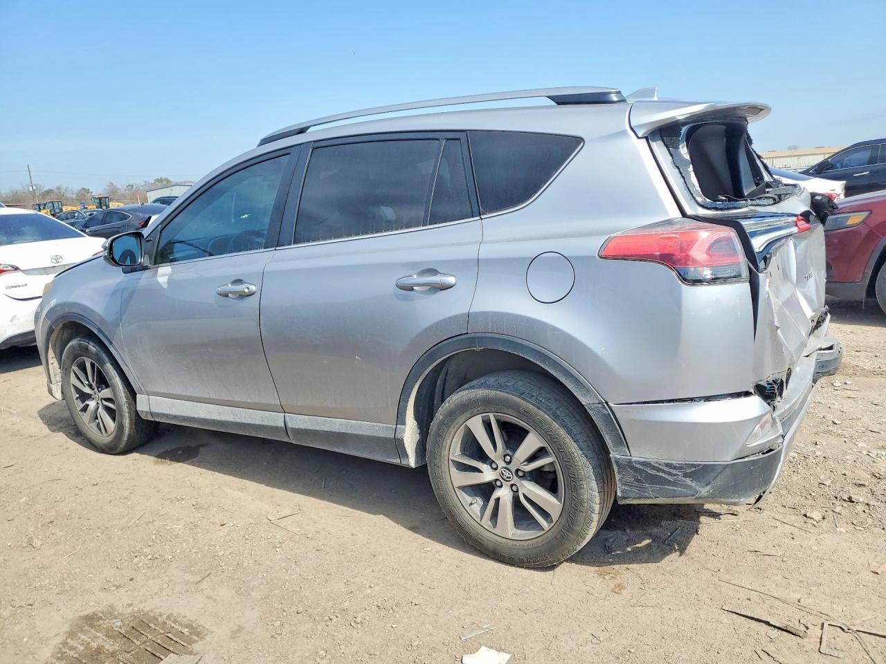 2017 TOYOTA RAV4 XLE — снимка 2